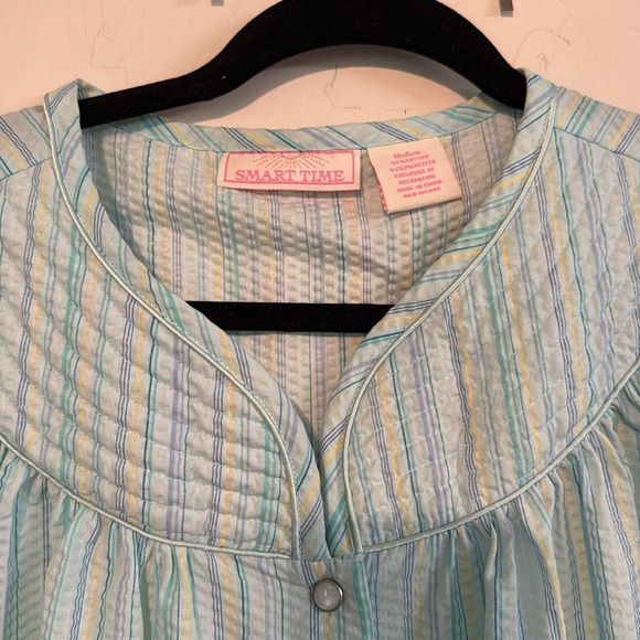 Women's Blue Striped Nightgown box Dur‎ size medium - Picture 3 of 6